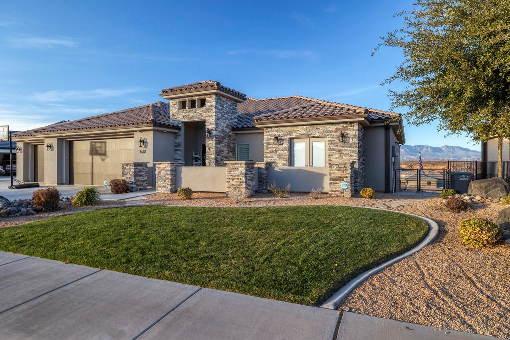 Photo of 3461 E Barrel Roll DR, Saint George, UT 84790 (MLS # 26-275778)