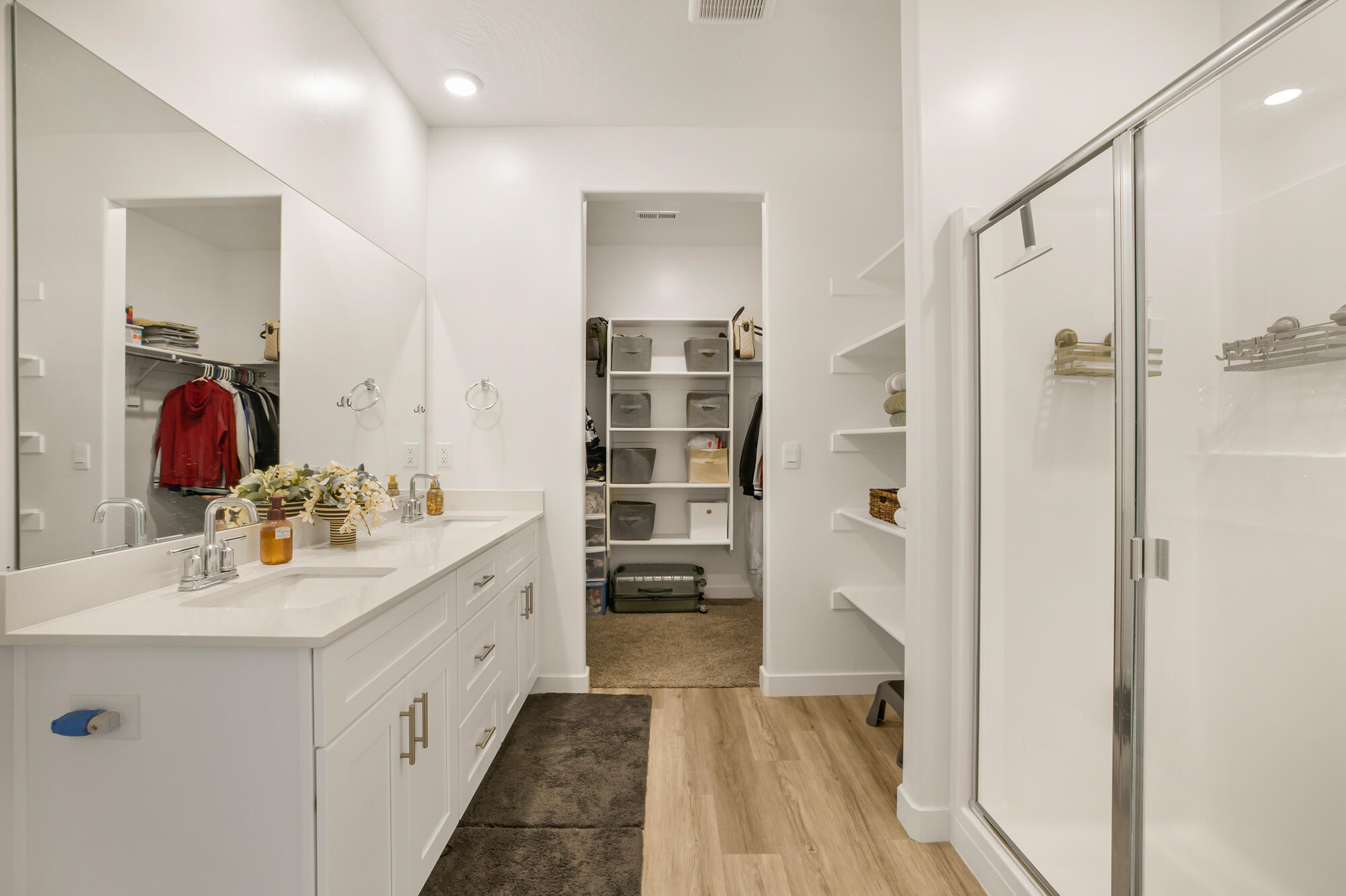 STANDING ROCK EAST AT LONG VALLEY - Residential