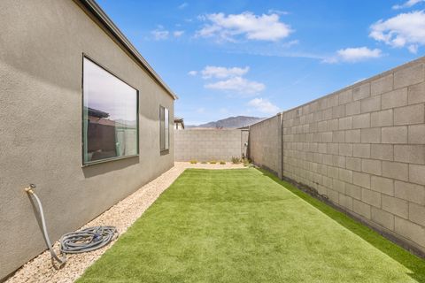 Tiny photo for 1473 S Staircase Way, Washington, UT 84780 (MLS # 26-271786)
