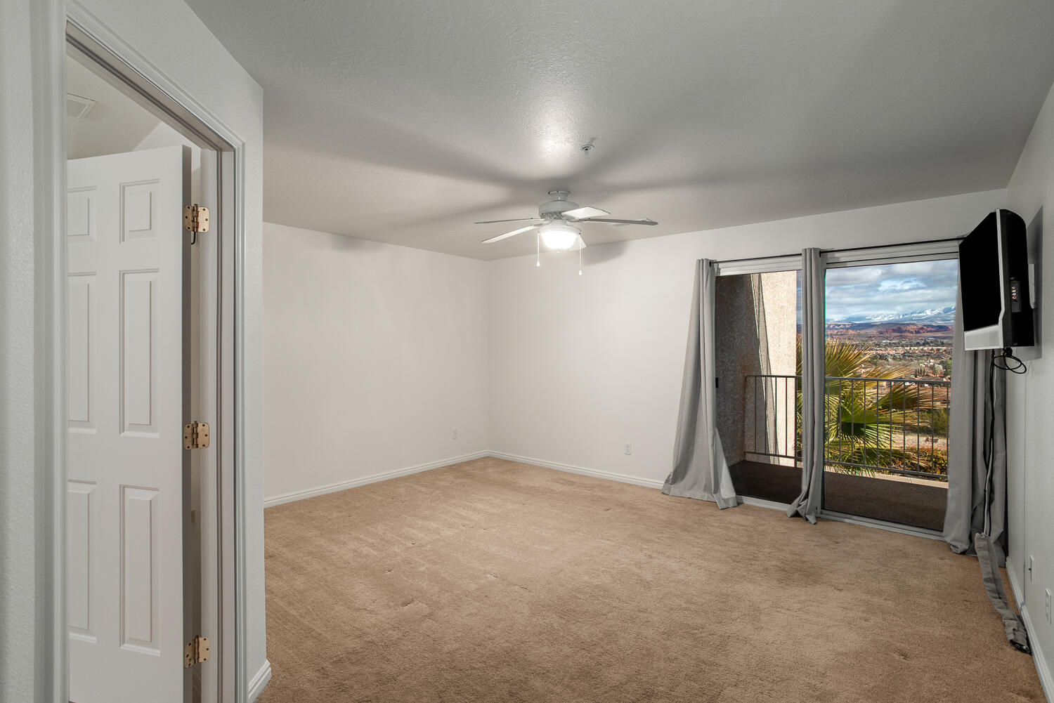 LAS PALMAS RESORT CONDOS - Residential