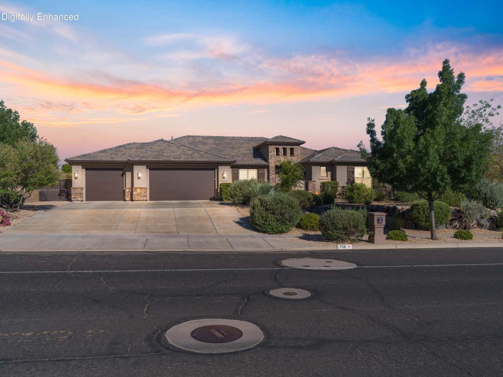 Photo of 758 N Highland Parkway, Washington, UT 84780 (MLS # 26-274028)