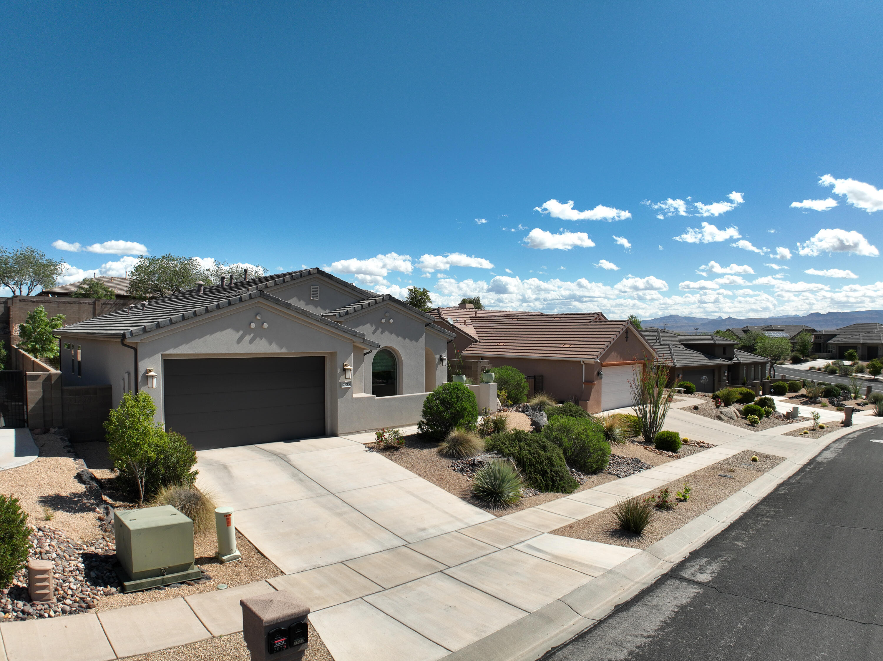 HIGHLAND PARK AT THE CORAL CANYON - Residential