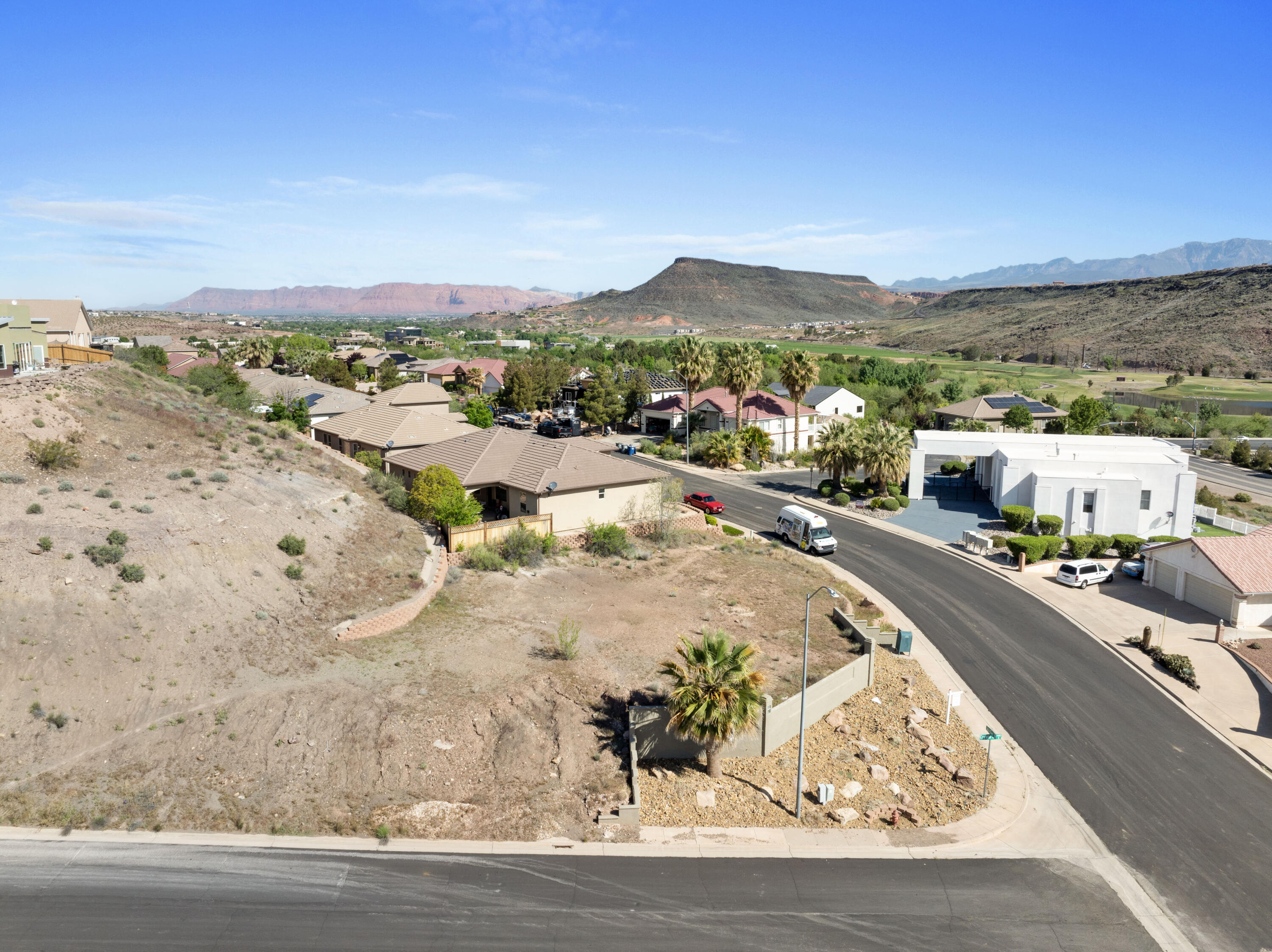 LAVA POINTE HOMES - Land