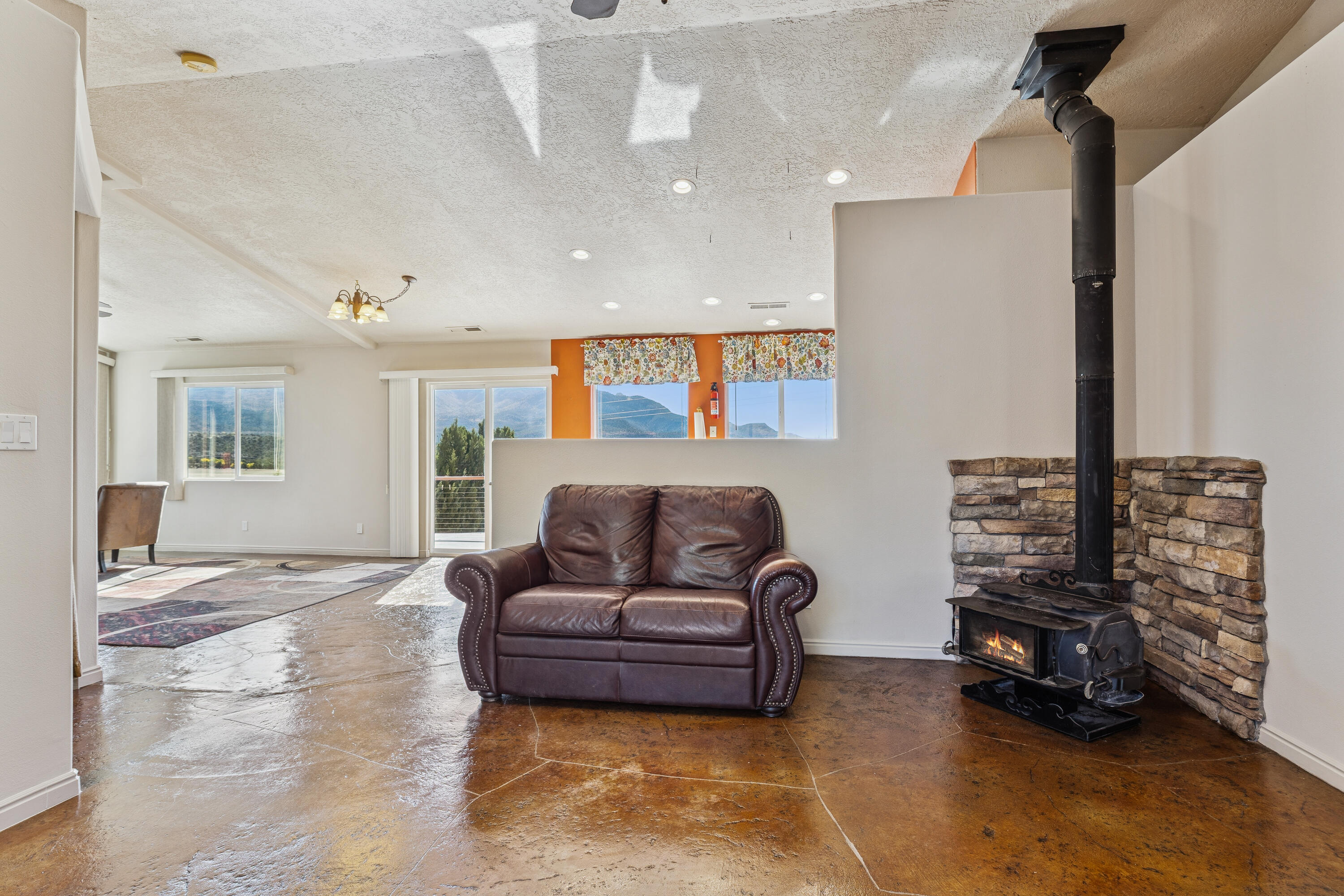 DIXIE DEER ESTATES - Residential