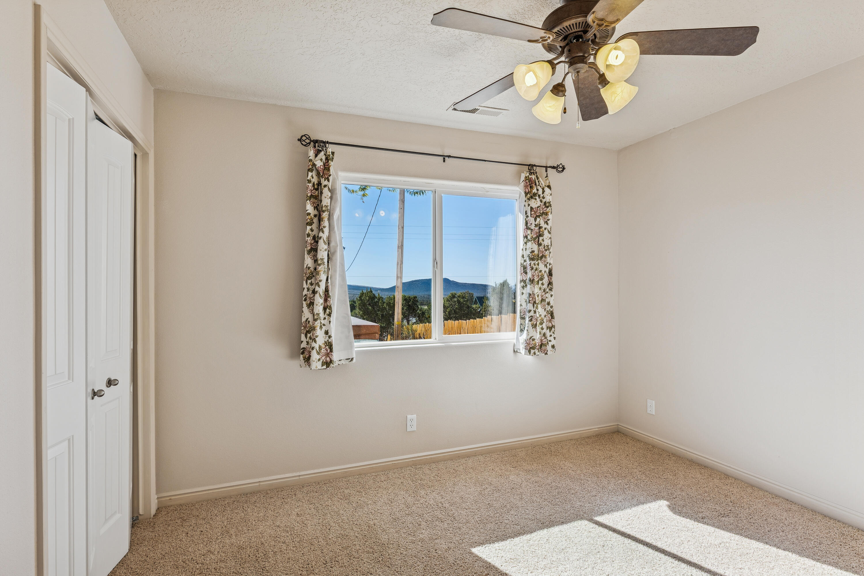 DIXIE DEER ESTATES - Residential