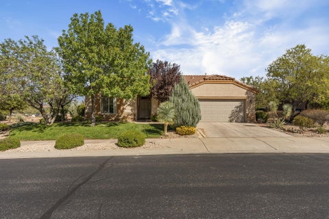 Tiny photo for 4325 Ironwood DR, Saint George, UT 84790 (MLS # 26-277281)