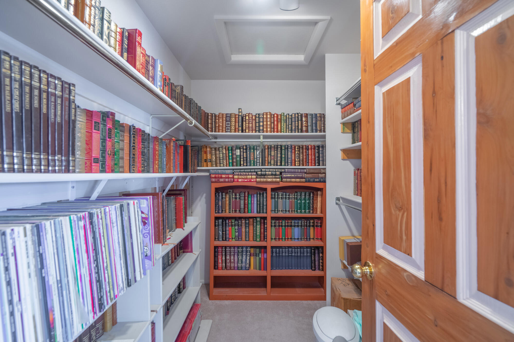 BLOOMINGTON COUNTRY CLUB - Residential