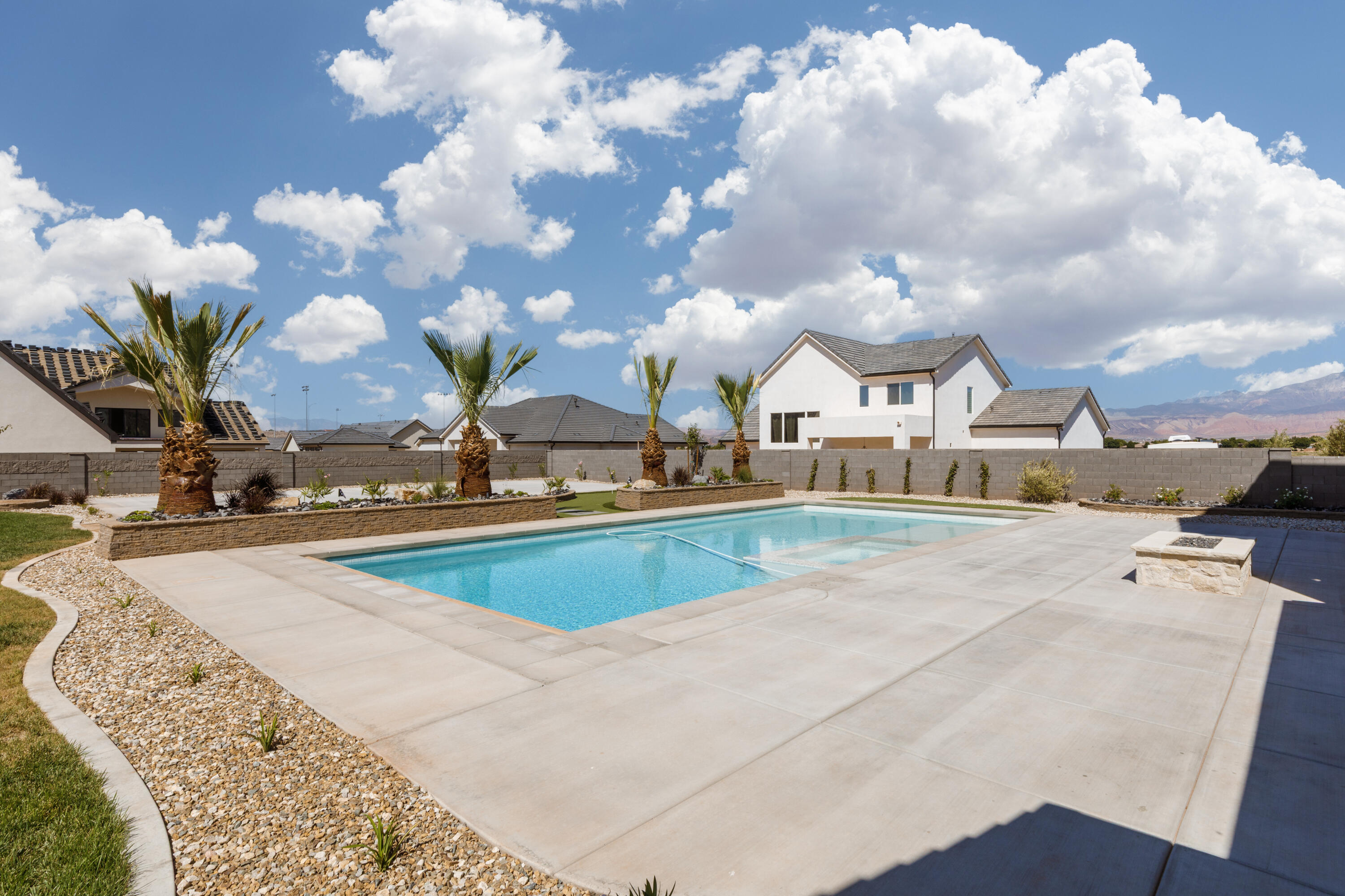 BRECKENRIDGE ESTATES - Residential