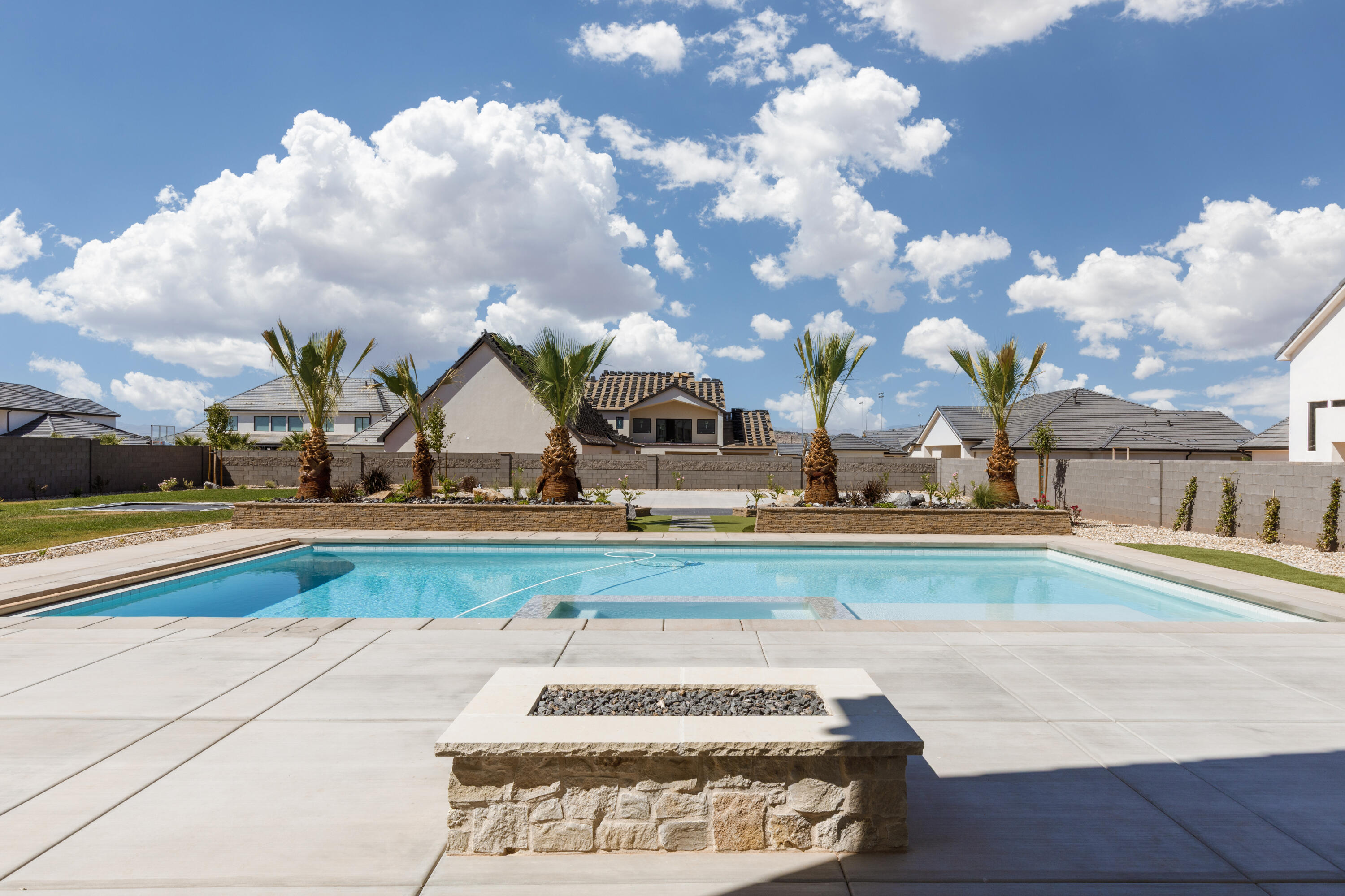 BRECKENRIDGE ESTATES - Residential