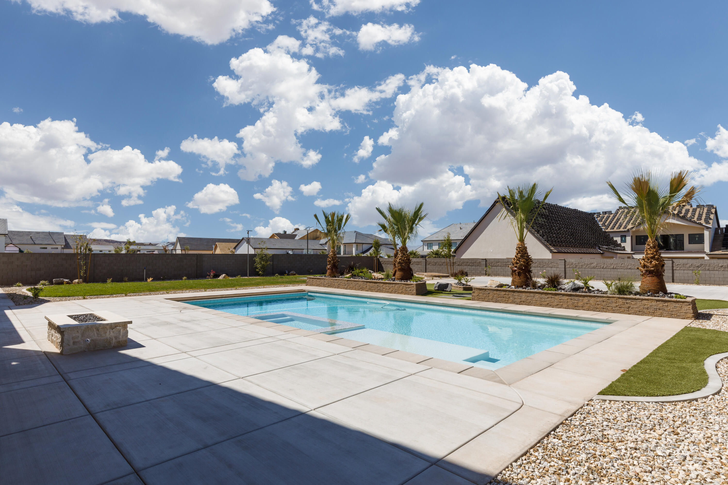 BRECKENRIDGE ESTATES - Residential