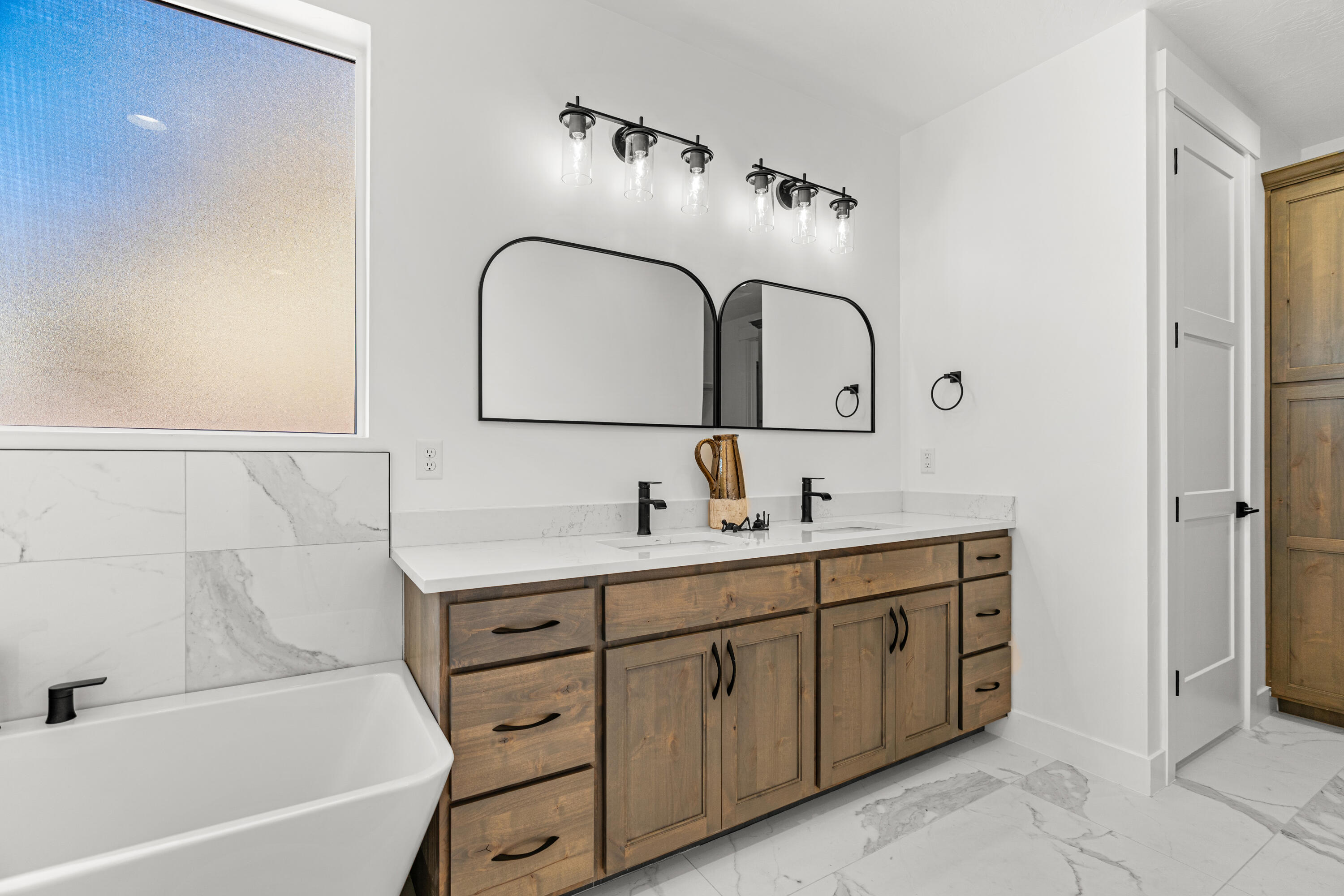 CRIMSON VISTAS - Residential