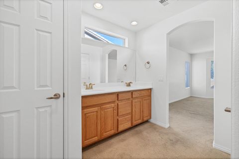 Tiny photo for 1394 W Forest Hill DR, Saint George, UT 84790 (MLS # 25-266138)