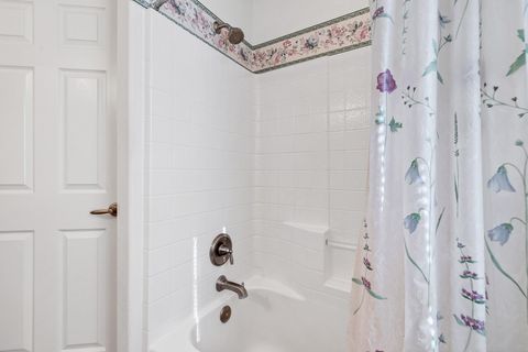 Tiny photo for 1394 W Forest Hill DR, Saint George, UT 84790 (MLS # 25-266138)