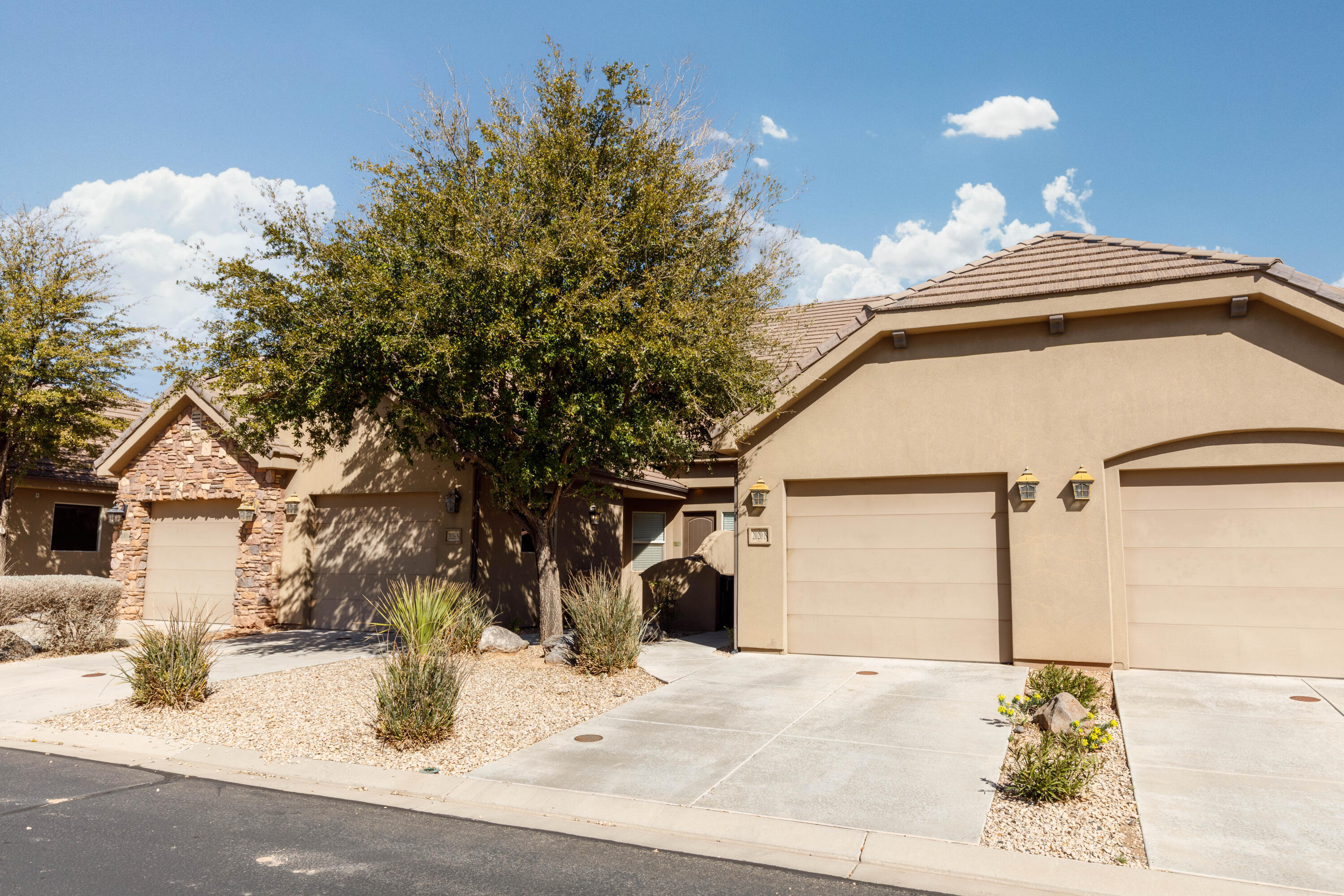 CORAL RIDGE TOWNHOMES - Residential