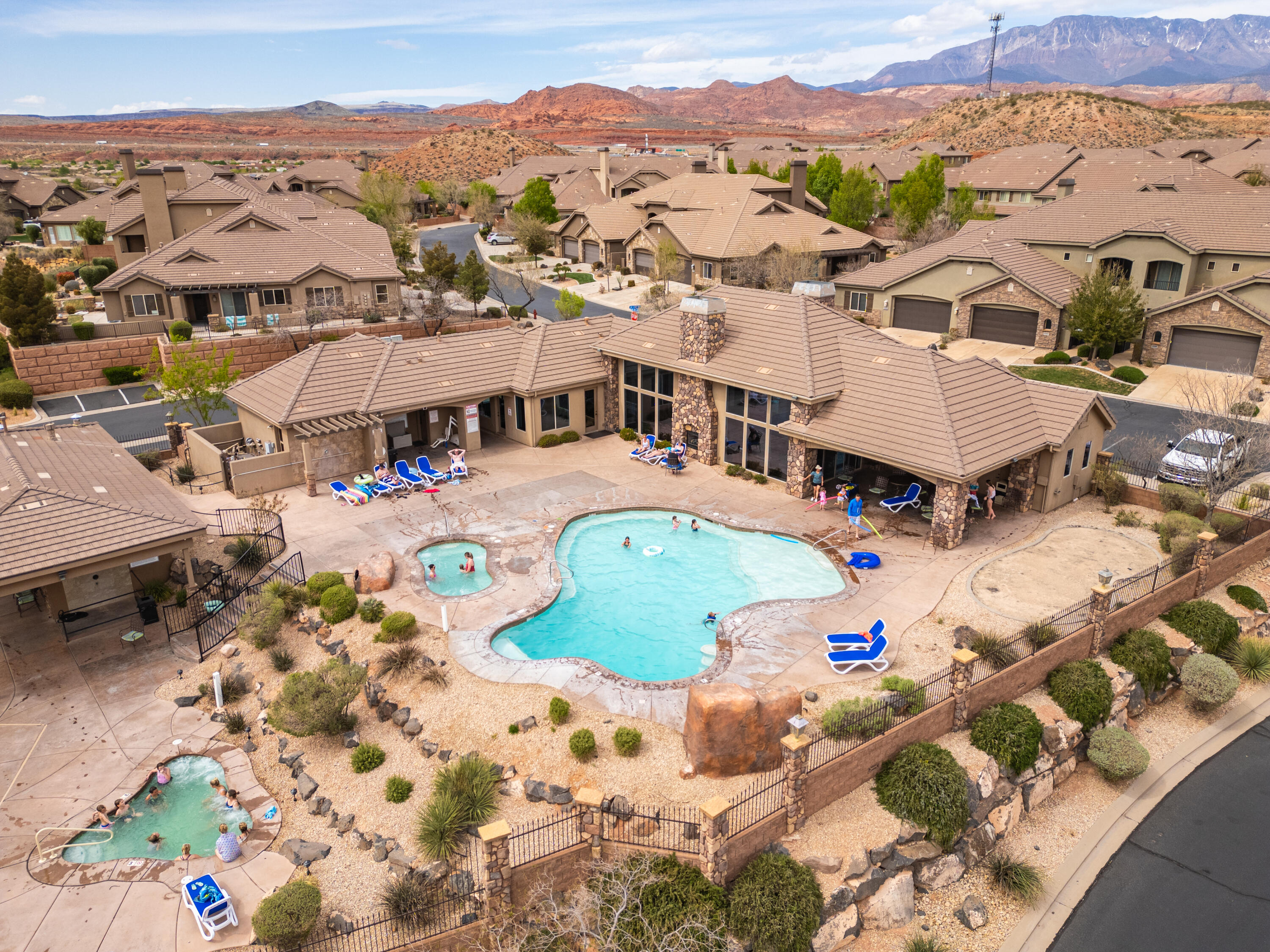 CORAL RIDGE TOWNHOMES - Residential