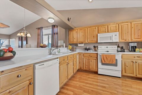 Tiny photo for 4392 S KIVA HILL DR, Saint George, UT 84790 (MLS # 26-270250)