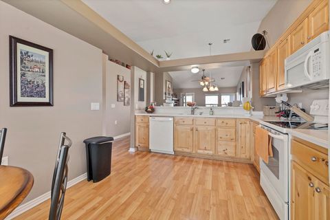 Tiny photo for 4392 S KIVA HILL DR, Saint George, UT 84790 (MLS # 26-270250)