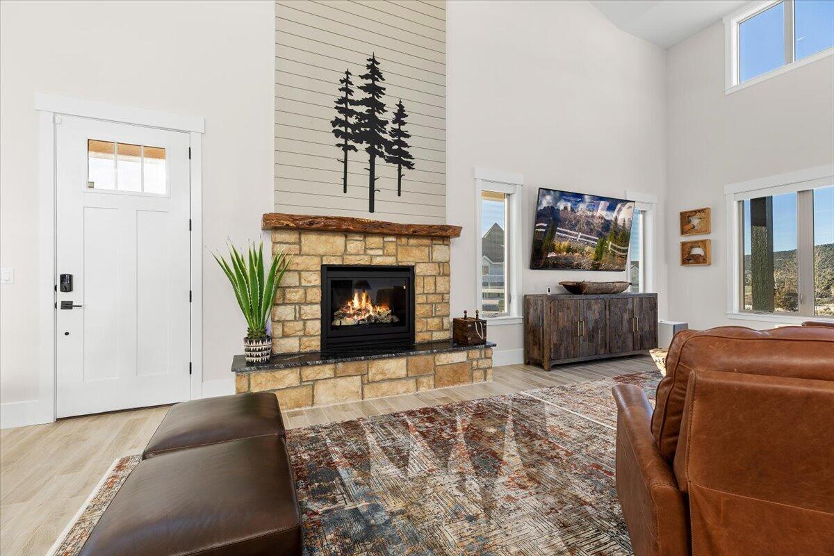 SPRING CREEK PINES - Residential