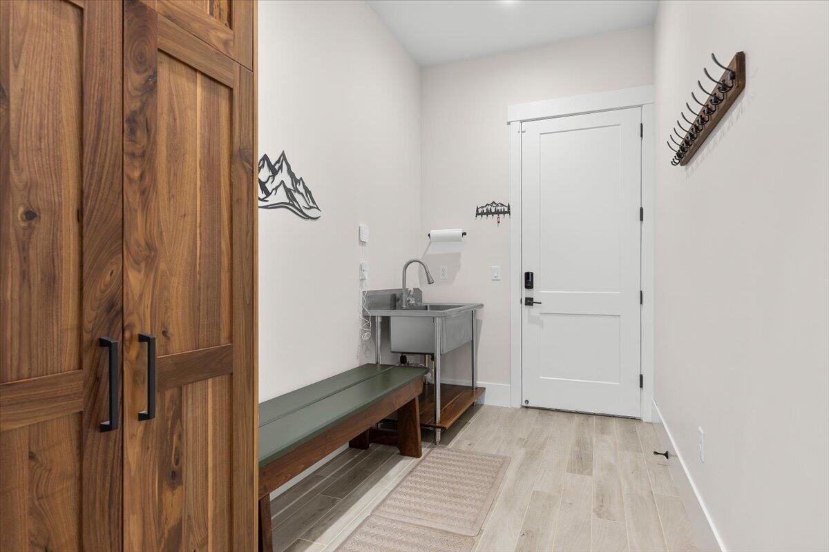 SPRING CREEK PINES - Residential