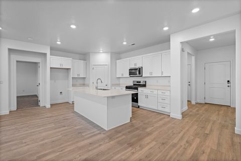 Tiny photo for 1475 S Gulch Ln #4059, Washington, UT 84780 (MLS # 26-271955)