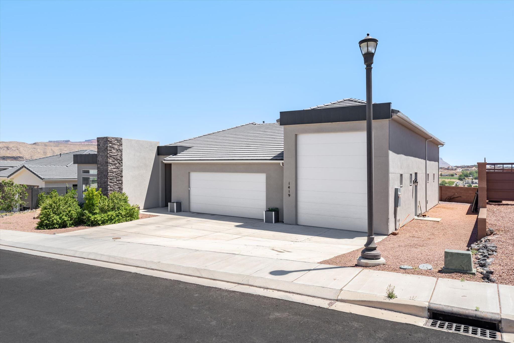 PAINTED SANDS - Residential