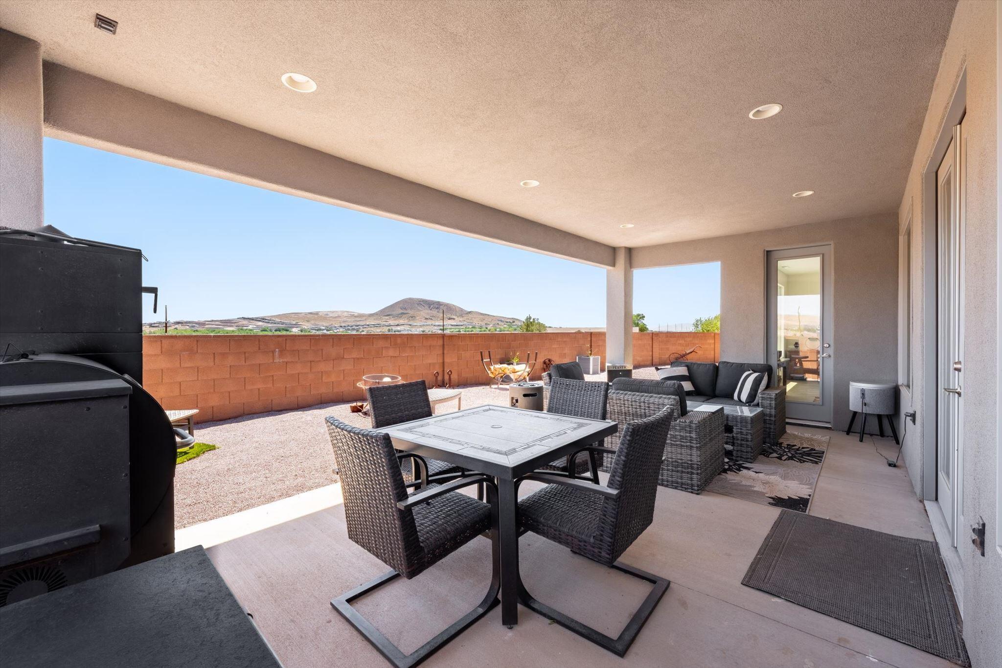 PAINTED SANDS - Residential