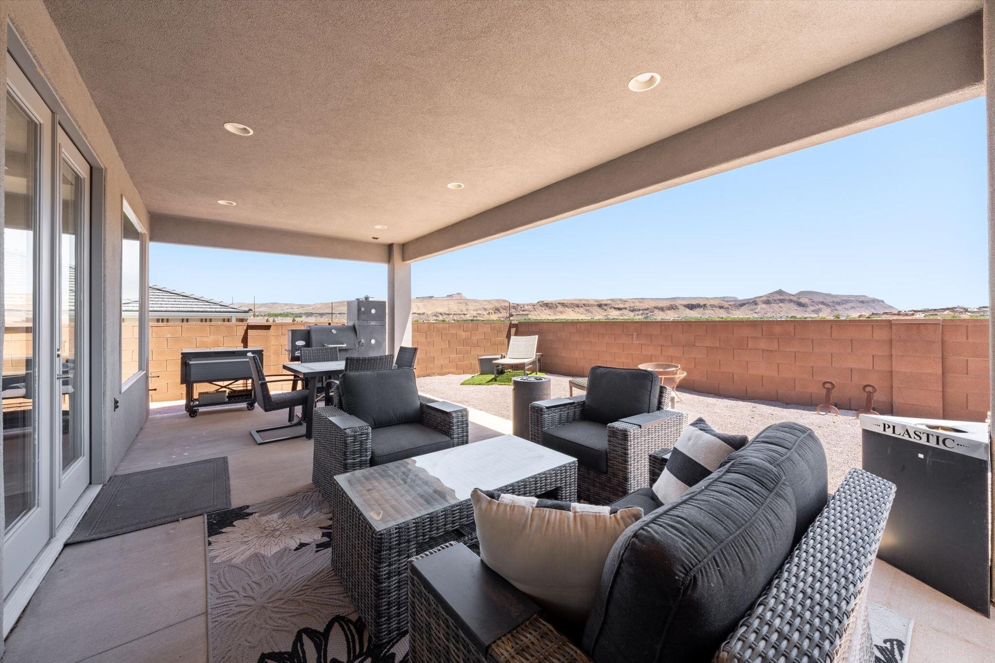 PAINTED SANDS - Residential