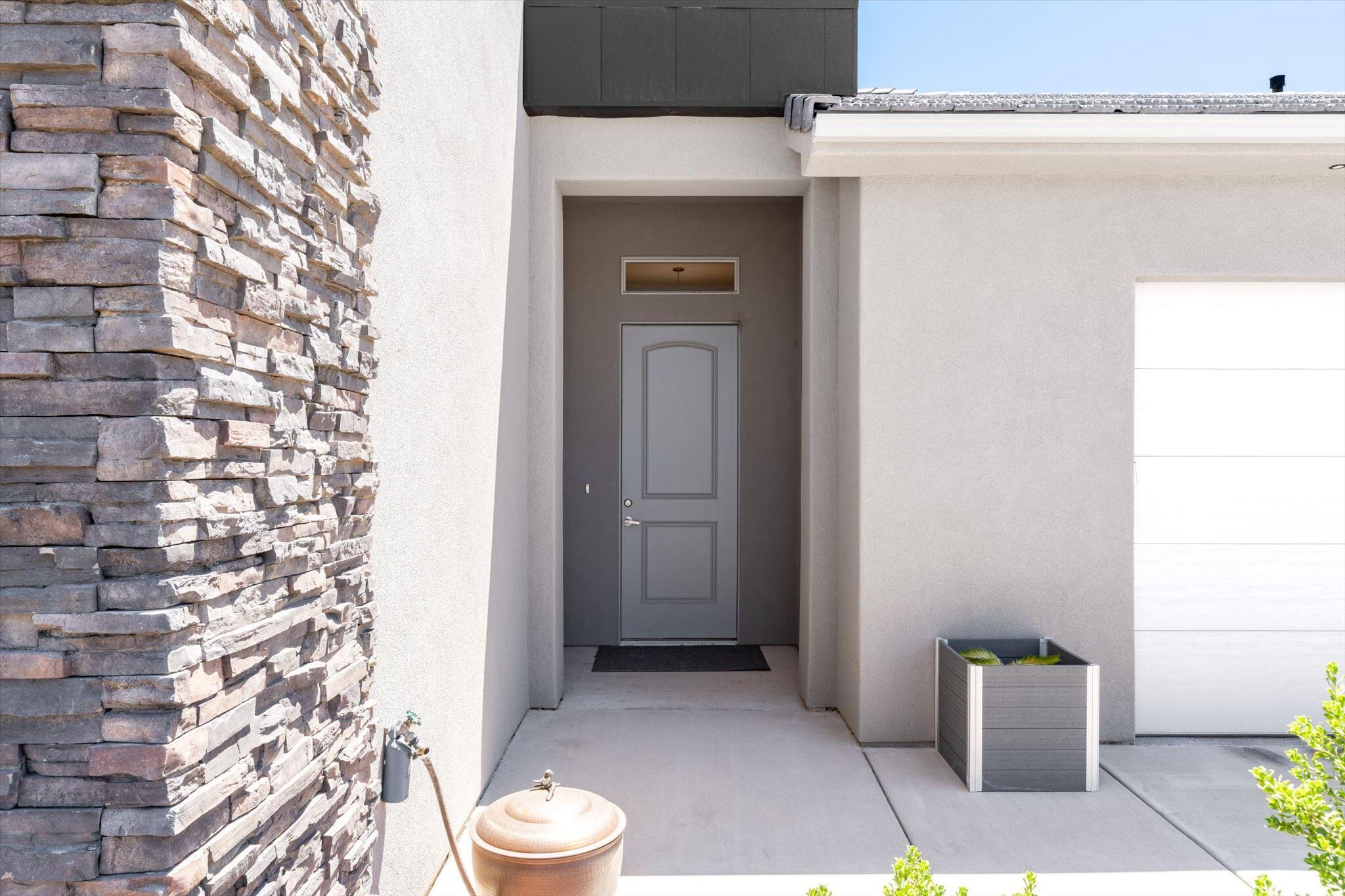 PAINTED SANDS - Residential