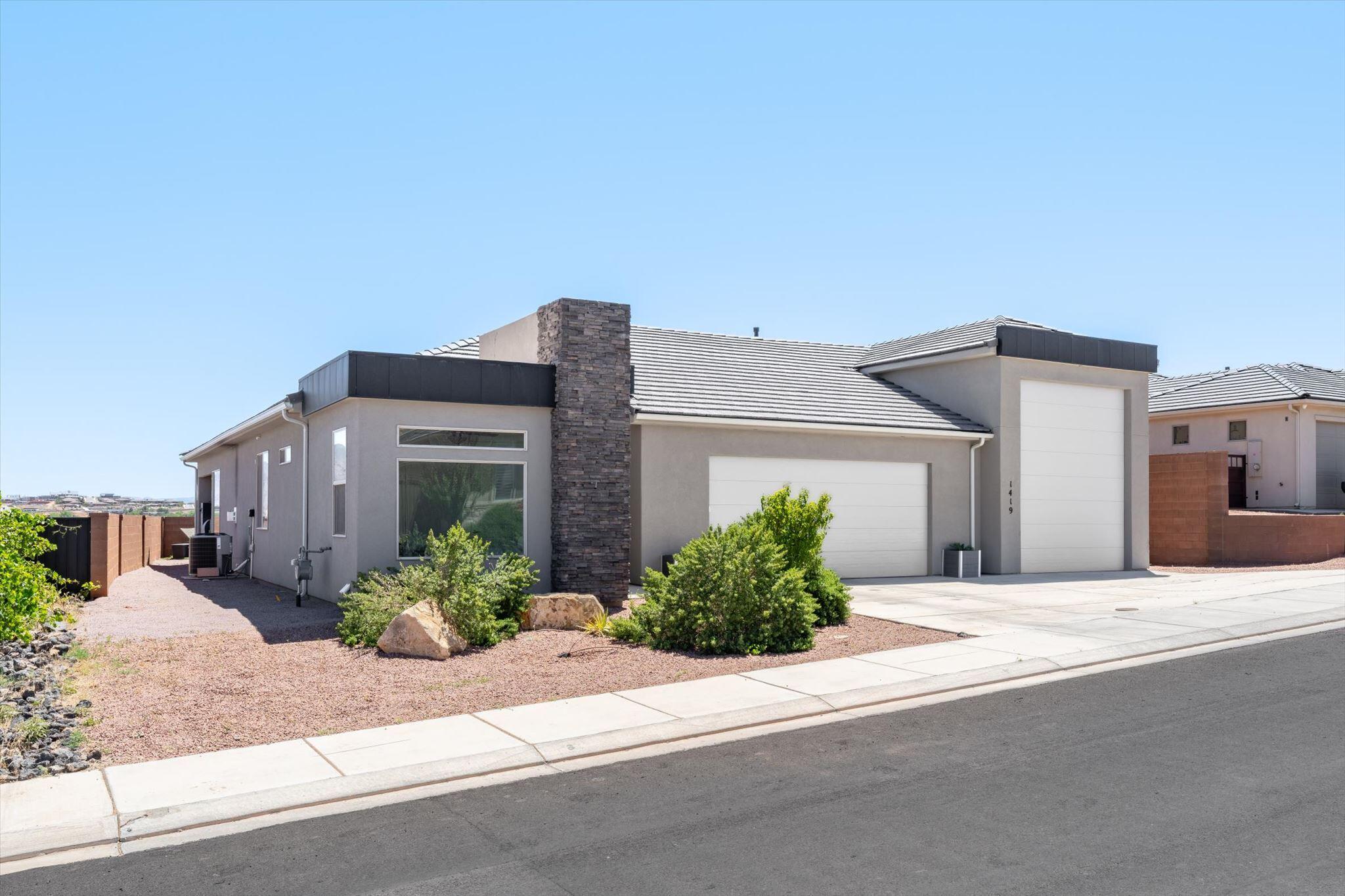 PAINTED SANDS - Residential