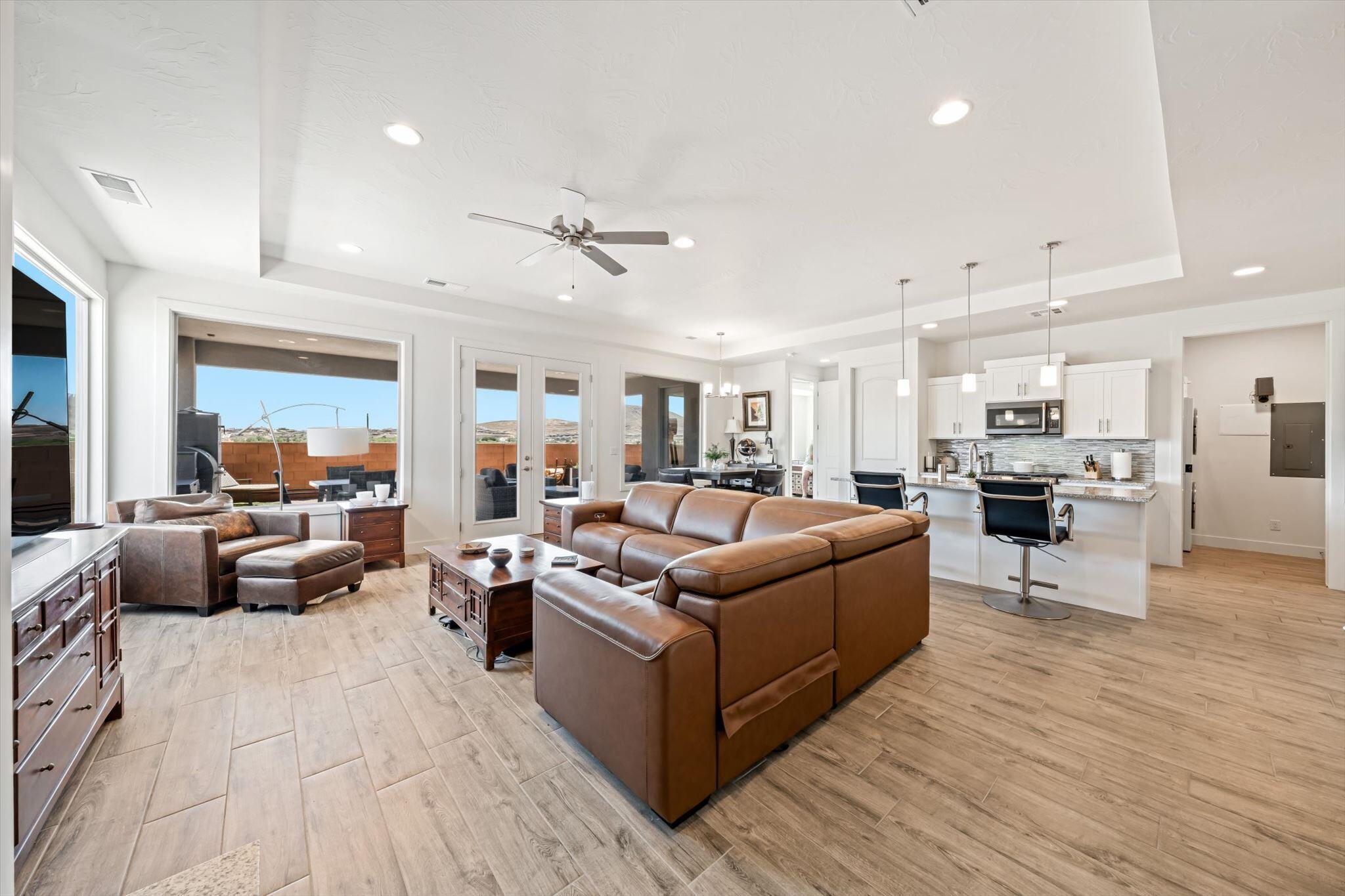 PAINTED SANDS - Residential