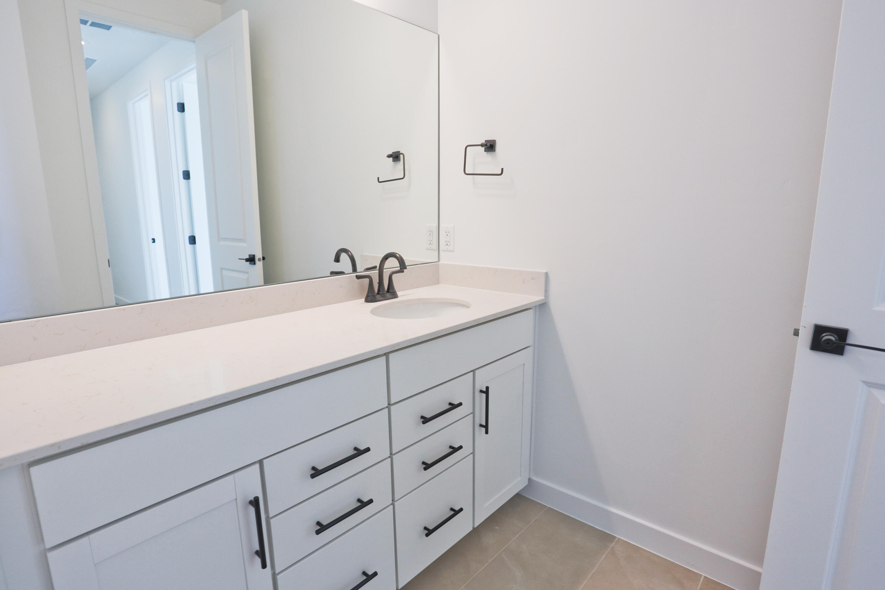 RED SLATE ESTATES - Residential