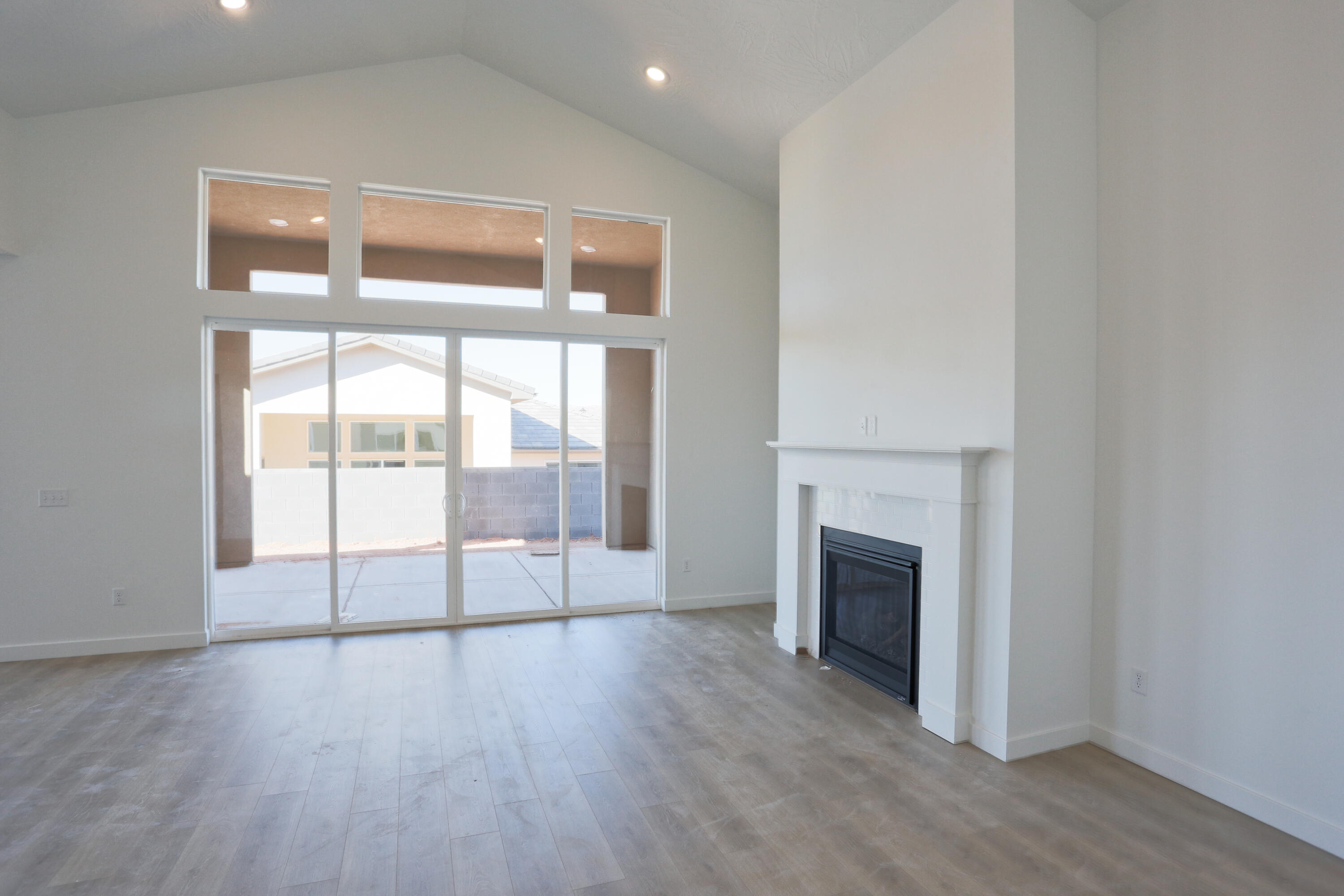 RED SLATE ESTATES - Residential