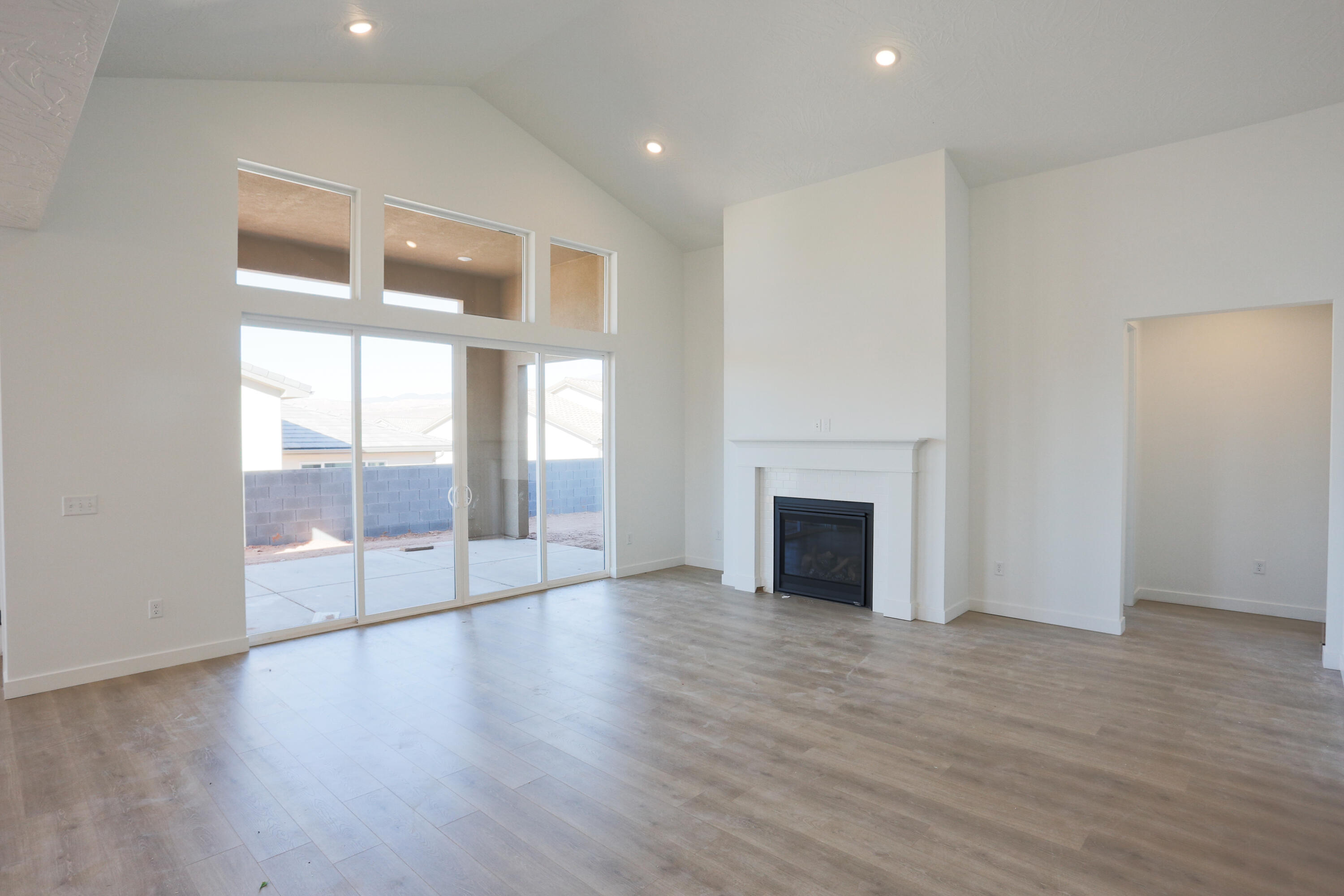 RED SLATE ESTATES - Residential