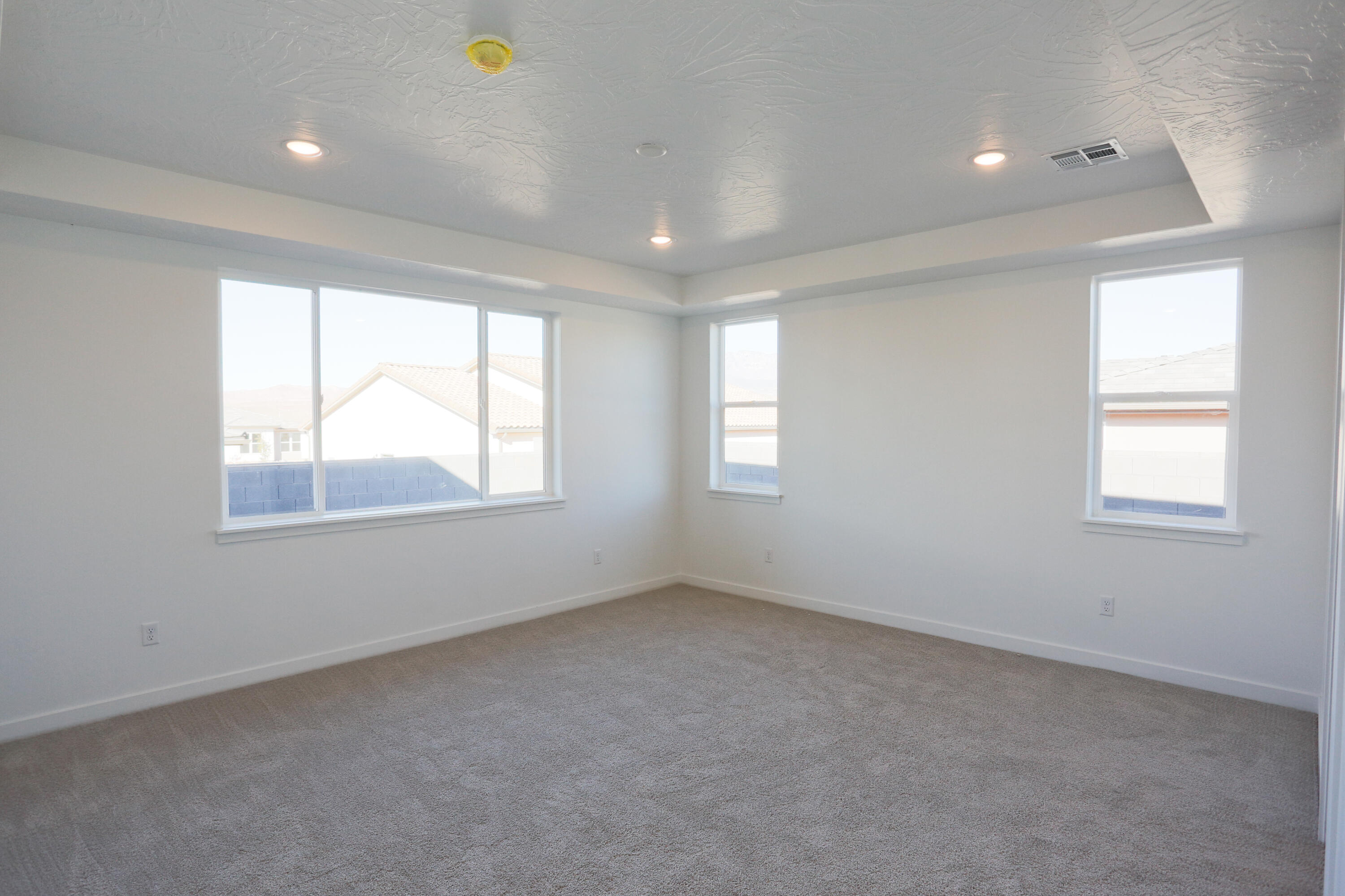 RED SLATE ESTATES - Residential