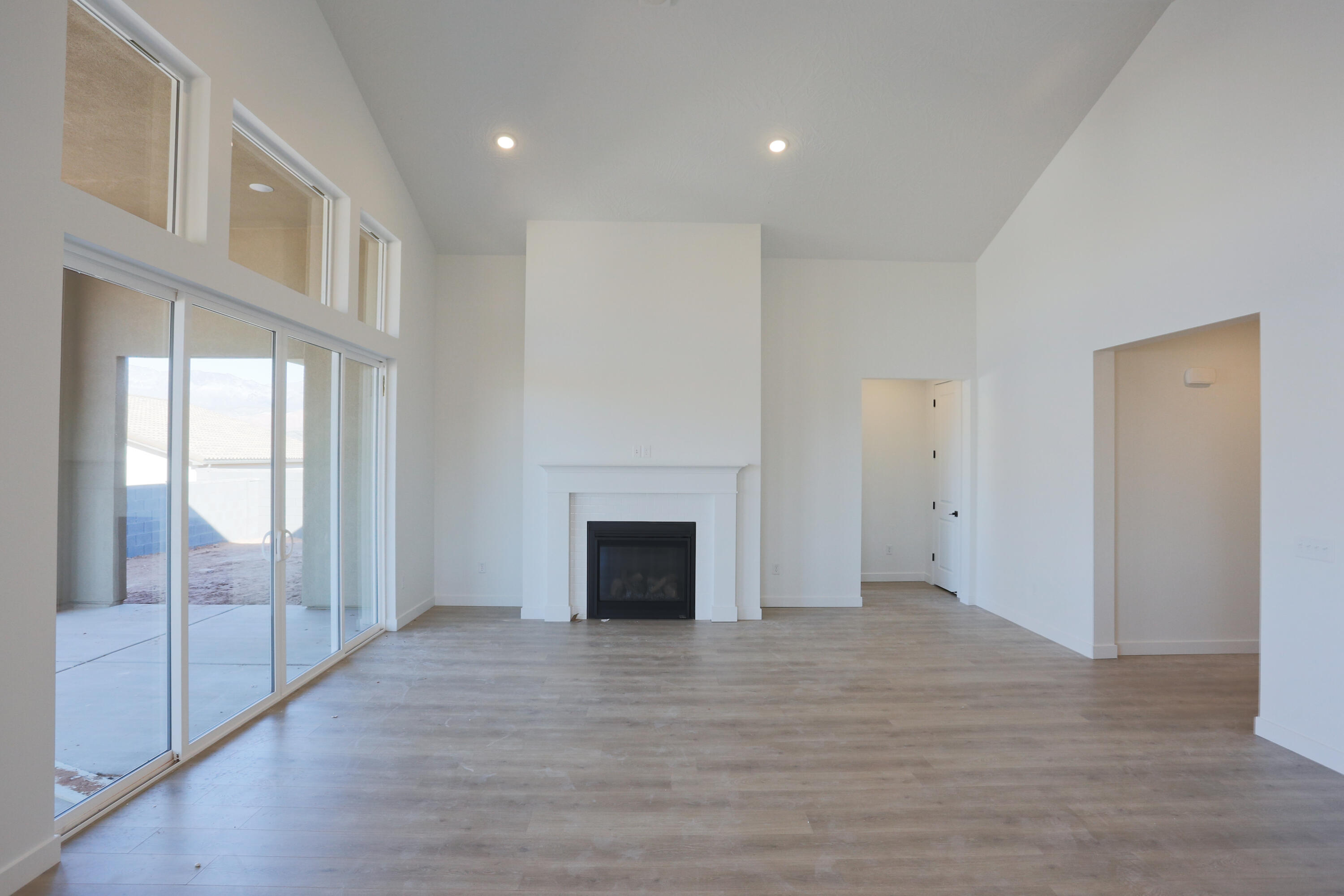 RED SLATE ESTATES - Residential