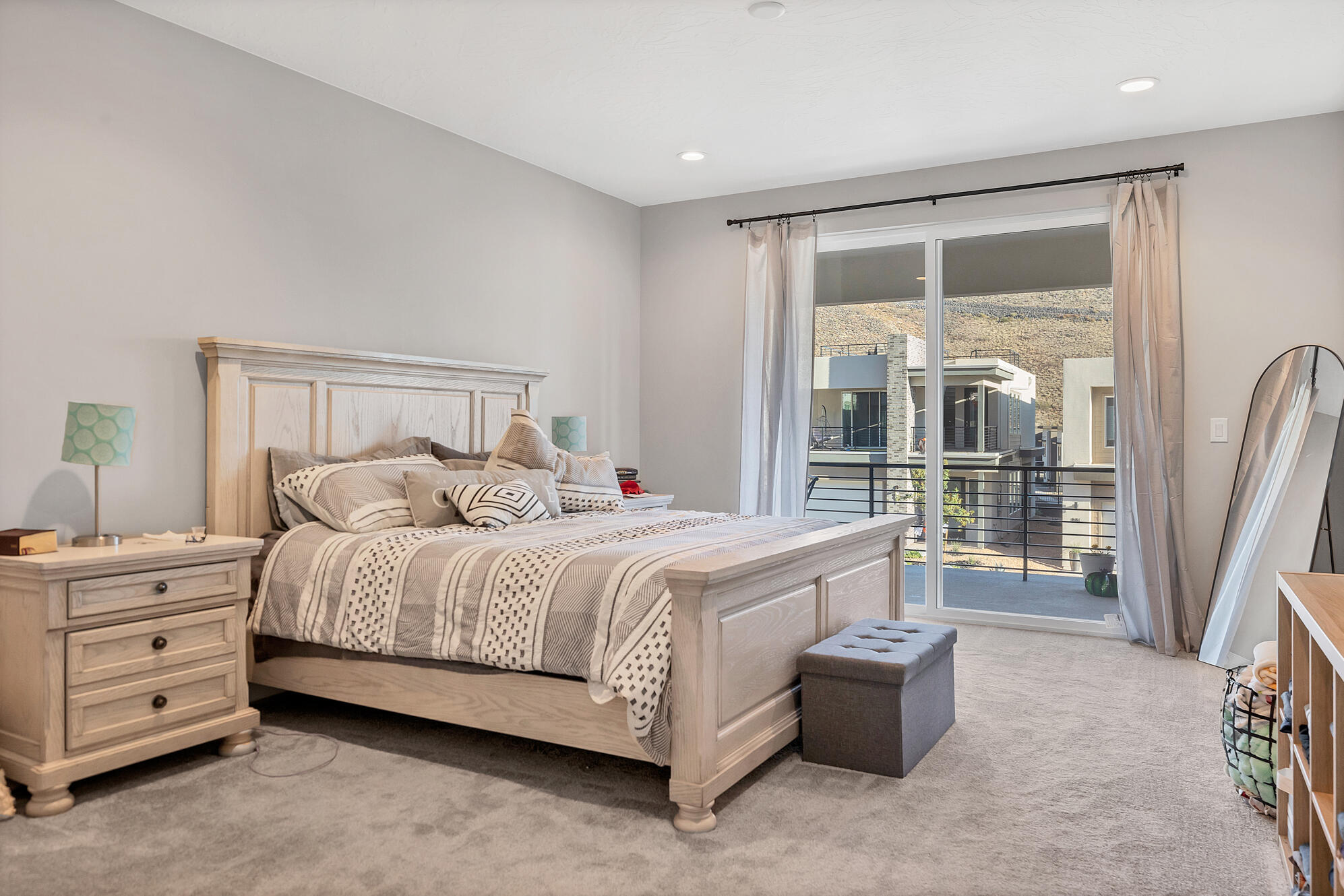 BLACK RIDGE COVE - Residential