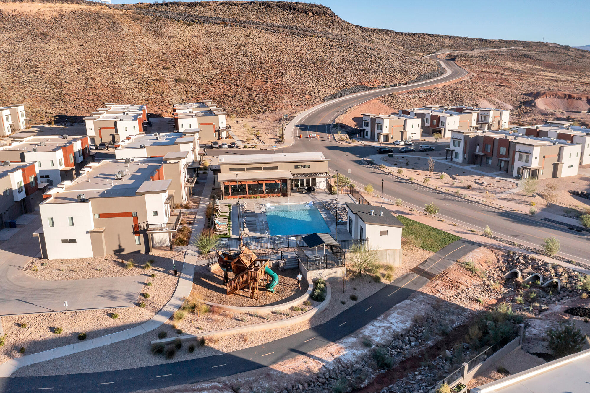 BLACK RIDGE COVE - Residential