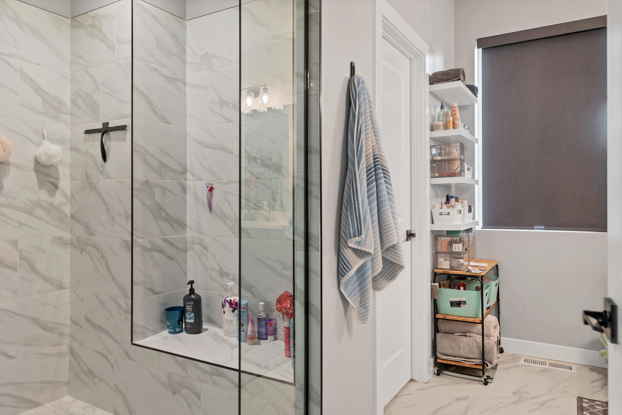 BLACK RIDGE COVE - Residential