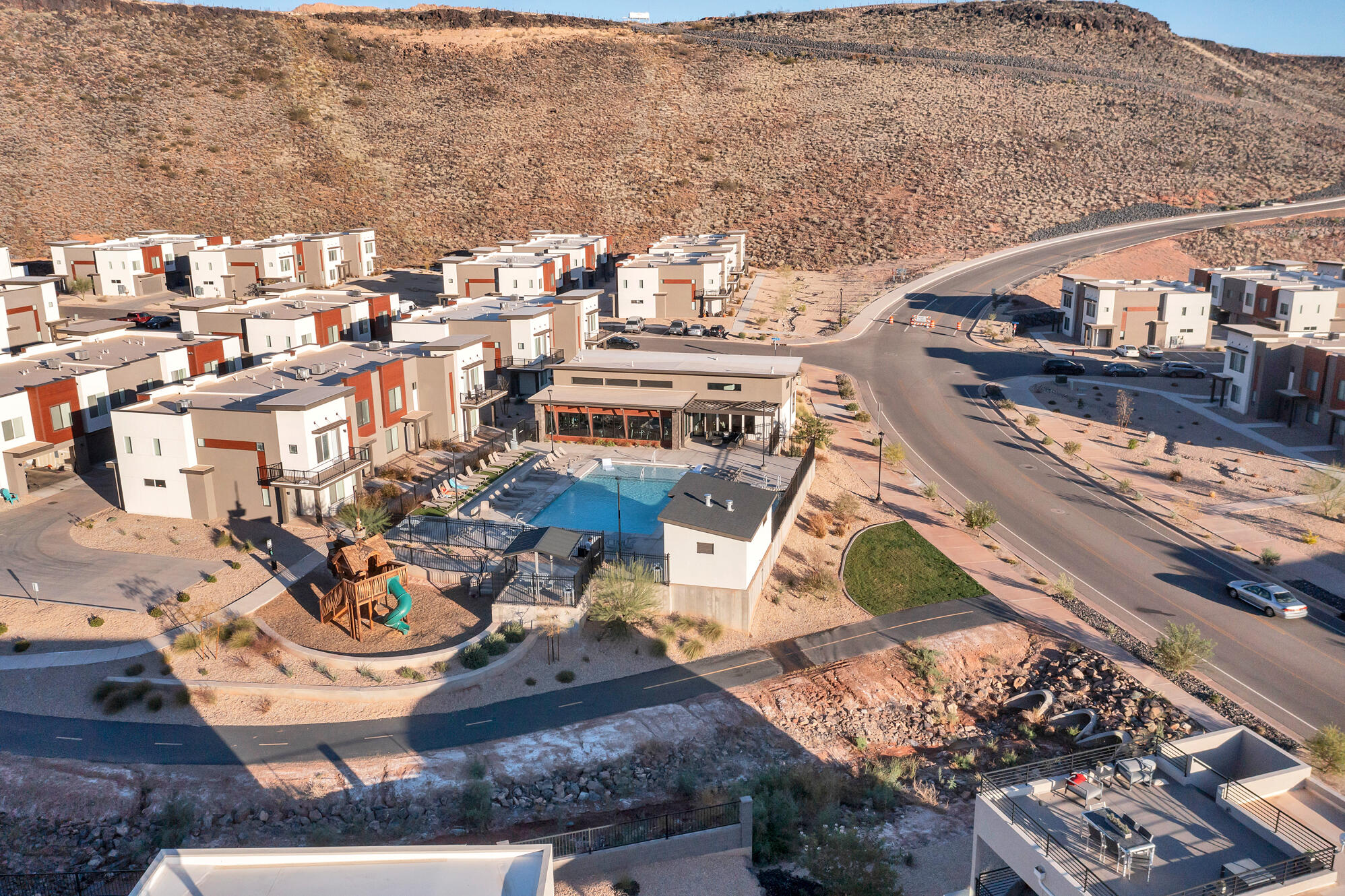 BLACK RIDGE COVE - Residential