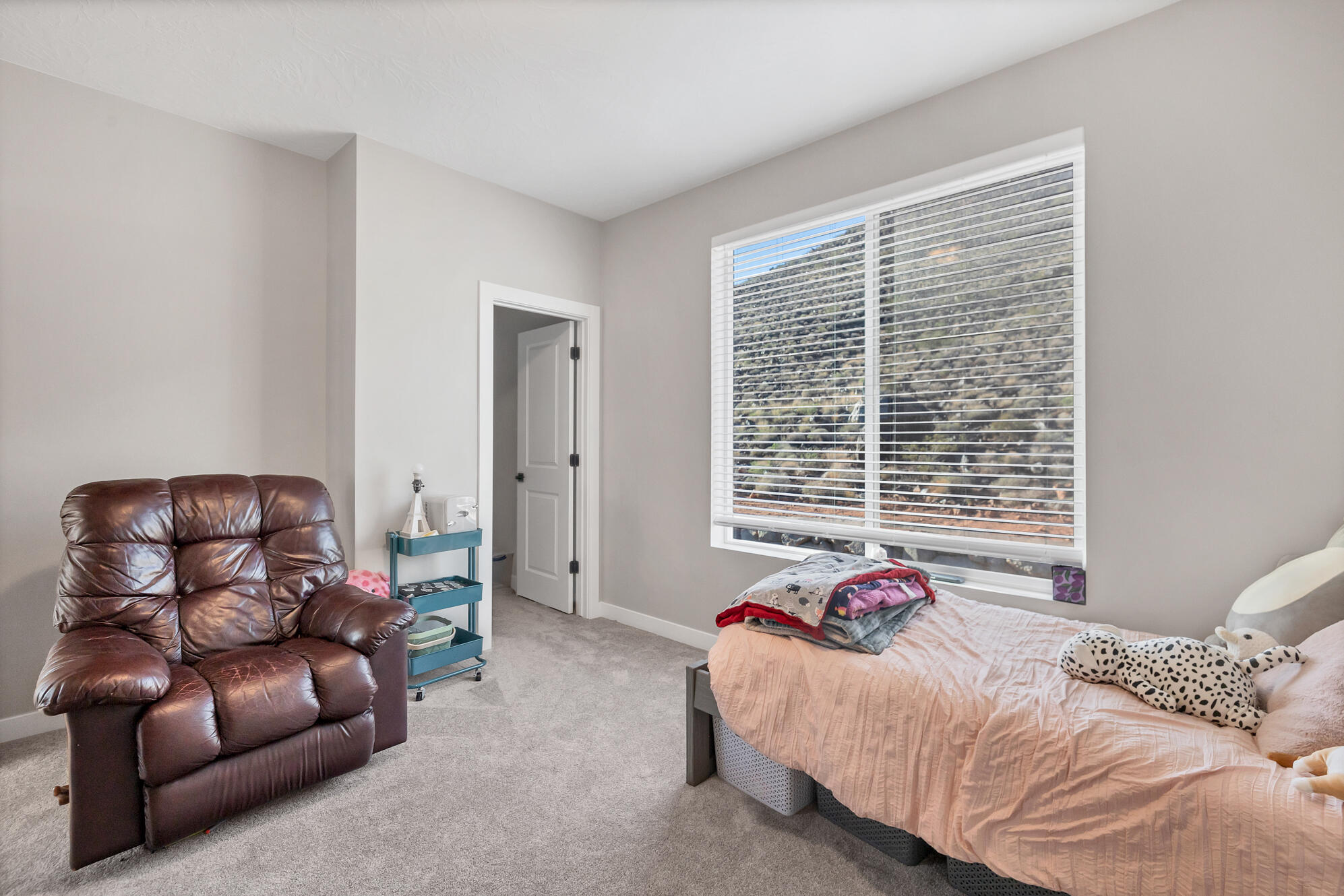 BLACK RIDGE COVE - Residential