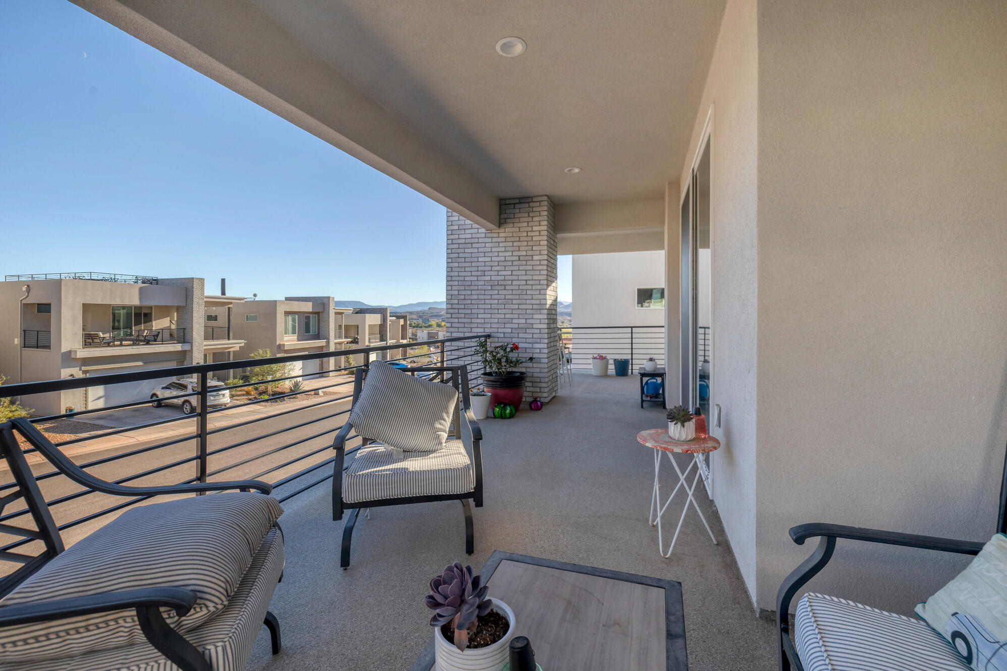 BLACK RIDGE COVE - Residential