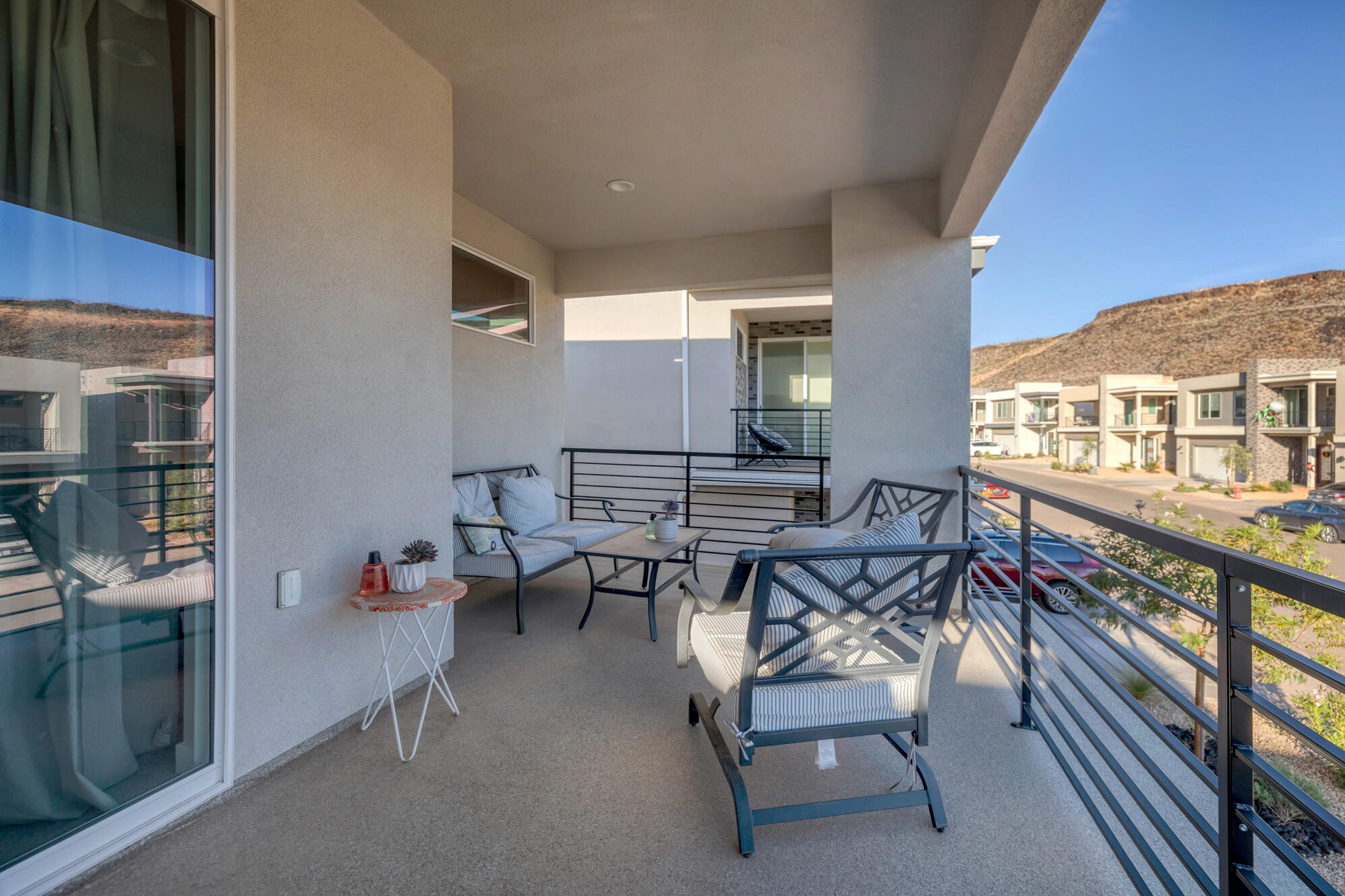 BLACK RIDGE COVE - Residential