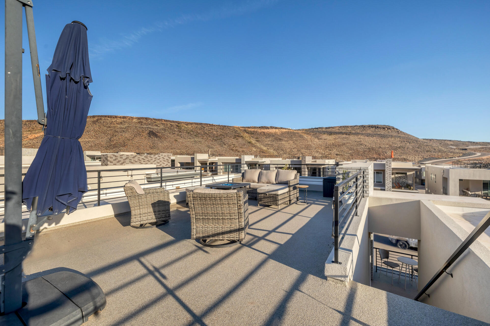 BLACK RIDGE COVE - Residential