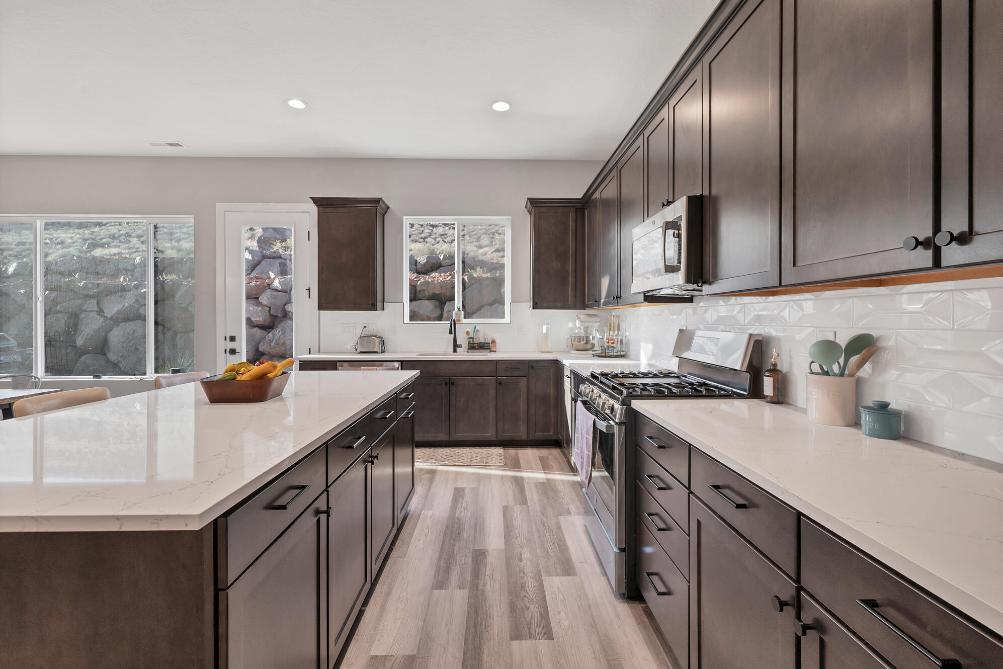 BLACK RIDGE COVE - Residential