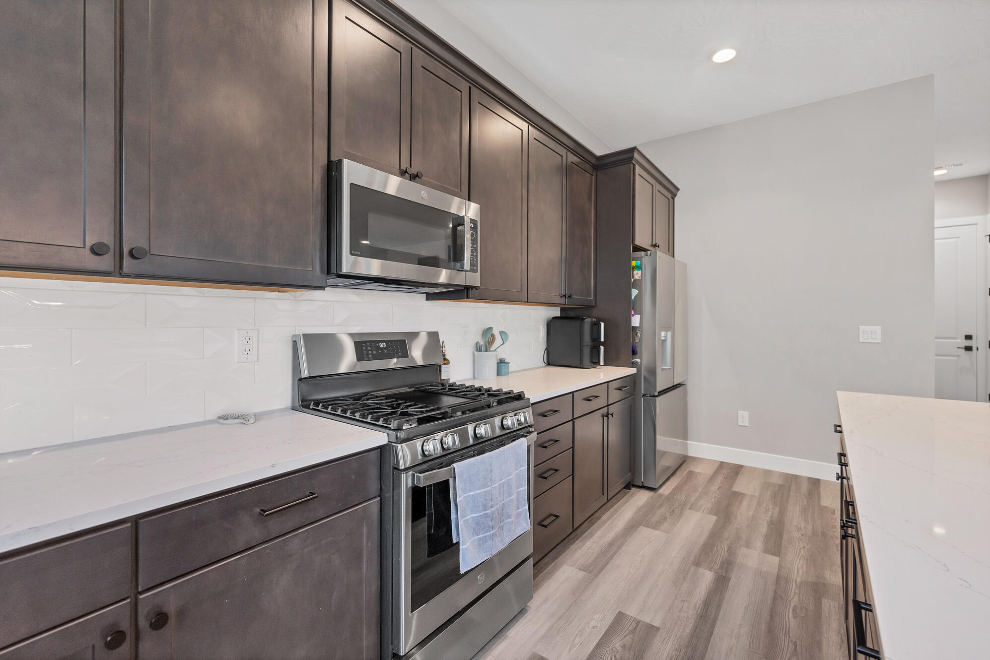 BLACK RIDGE COVE - Residential