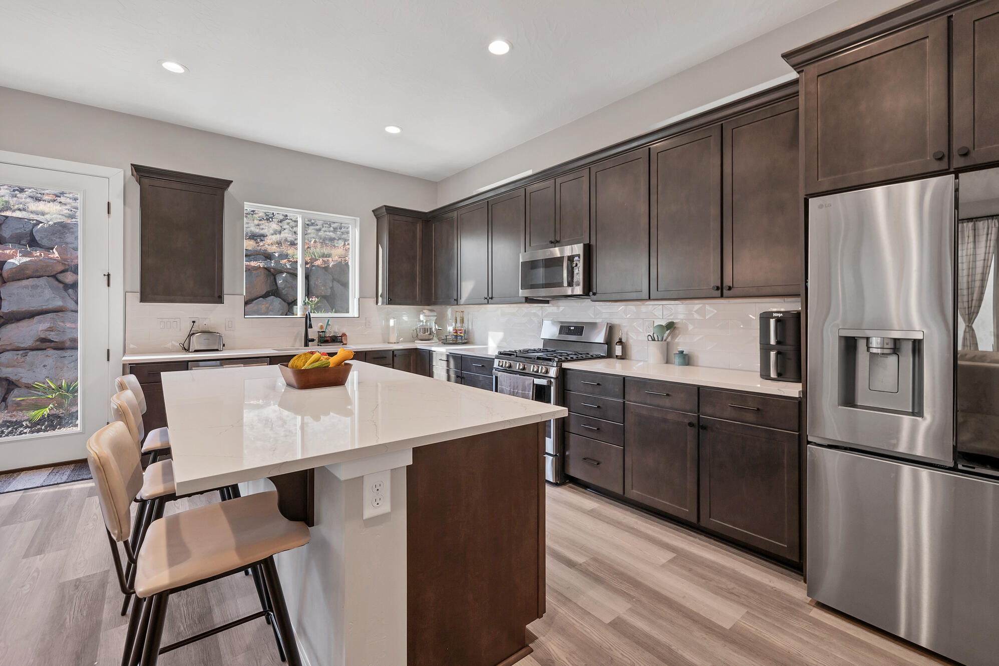 BLACK RIDGE COVE - Residential