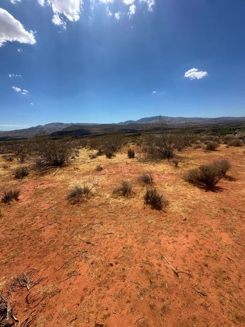 Tiny photo for 515 W Tearasinab Way, Ivins, UT 84738 (MLS # 26-274899)