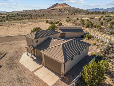 Tiny photo for 533 W CANYON TRAILS CIR, Dammeron Valley, UT 84783 (MLS # 25-266020)