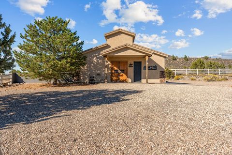 Tiny photo for 533 W CANYON TRAILS CIR, Dammeron Valley, UT 84783 (MLS # 25-266020)