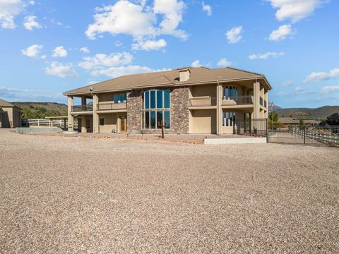 Tiny photo for 533 W CANYON TRAILS CIR, Dammeron Valley, UT 84783 (MLS # 25-266020)